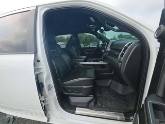 2022 Ram 2500 Laramie Extended Crew Cab Medium Bed - miniatura 15