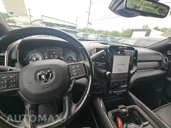 2022 Ram 2500 Limited Crew Cab Medium Bed – miniatura 11