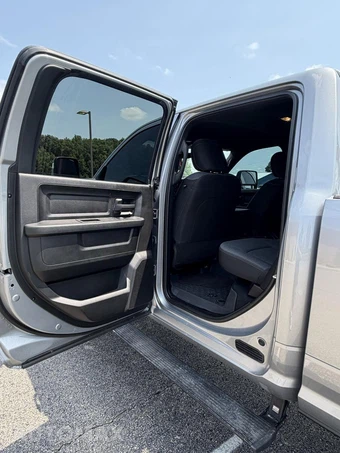2022 Ram 2500 Tradesman Crew Cab Medium Bed - miniatura 11