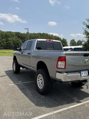 2022 Ram 2500 Tradesman Crew Cab Medium Bed - miniatura 5