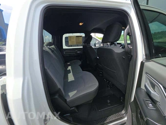 2022 Ram 3500 Big Horn Crew Cab Long Bed - miniatura 16