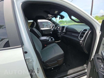 2022 Ram 3500 Big Horn Crew Cab Long Bed - miniatura 18