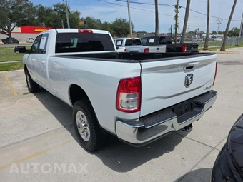2022 Ram 3500 Big Horn Crew Cab Long Bed - miniatura 2