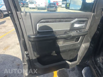 2022 Ram 3500 Big Horn Crew Cab Long Bed - miniatura 9