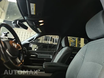 2022 Ram 3500 Big Horn Crew Cab Long Bed - miniatura 20