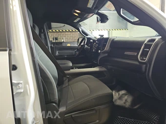 2022 Ram 3500 Big Horn Crew Cab Long Bed - miniatura 8