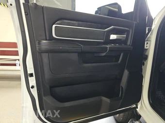 2022 Ram 3500 Big Horn Crew Cab Long Bed - miniatura 9