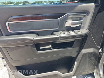 2022 Ram 3500 Big Horn Crew Cab Long Bed - miniatura 9