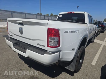 2022 Ram 3500 Big Horn Crew Cab Long Bed DRW - miniatura 4