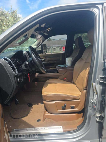 2022 Ram 3500 Big Horn Extended Crew Cab Medium Bed DRW – miniatura 6