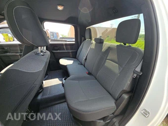 2022 Ram 3500 Cab Chassis Tradesman Crew Cab DRW - miniatura 13