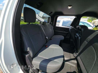 2022 Ram 3500 Cab Chassis Tradesman Crew Cab DRW - miniatura 15