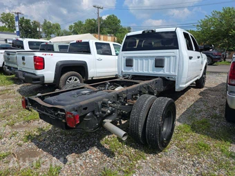 2022 Ram 3500 Cab Chassis Tradesman Crew Cab DRW - miniatura 3
