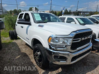 2022 Ram 3500 Cab Chassis Tradesman Crew Cab DRW - miniatura 4