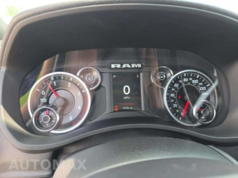 2022 Ram 3500 Cab Chassis Tradesman Crew Cab DRW - miniatura 9