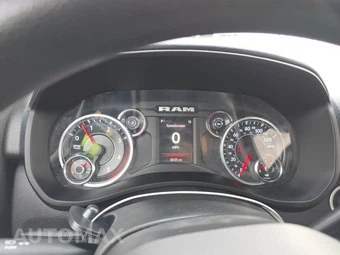 2022 Ram 3500 Cab Chassis Tradesman Crew Cab DRW - miniatura 12