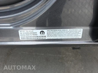 2022 Ram 3500 Cab Chassis Tradesman Crew Cab DRW - miniatura 14