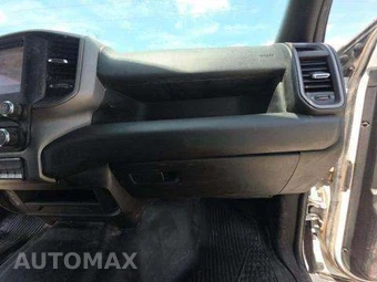 2022 Ram 3500 Cab Chassis Tradesman Crew Cab DRW - miniatura 19