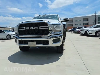 2022 Ram 3500 Cab Chassis Tradesman Crew Cab DRW - miniatura 2
