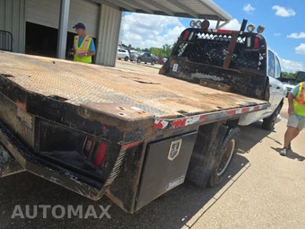 2022 Ram 3500 Cab Chassis Tradesman Crew Cab DRW - miniatura 4