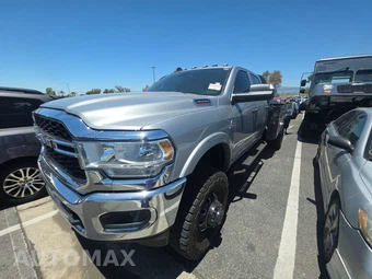 2022 Ram 3500 Cab Chassis Tradesman Crew Cab DRW