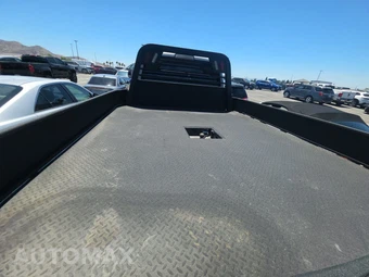 2022 Ram 3500 Cab Chassis Tradesman Crew Cab DRW – miniatura 16