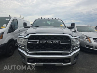 2022 Ram 3500 Cab Chassis Tradesman Crew Cab DRW - miniatura 2