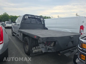 2022 Ram 3500 Cab Chassis Tradesman Crew Cab DRW - miniatura 6