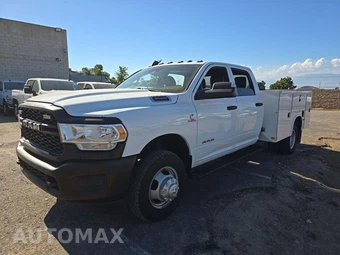 2022 Ram 3500 Cab Chassis Tradesman Crew Cab DRW