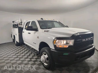2022 Ram 3500 Cab Chassis Tradesman Crew Cab DRW - samochód z USA z aukcji Manheim, oferta Kup Teraz w AUTOMAX