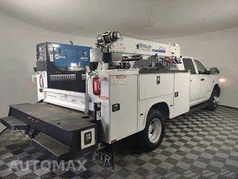 2022 Ram 3500 Cab Chassis Tradesman Crew Cab DRW - miniatura 11
