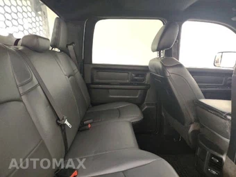 2022 Ram 3500 Cab Chassis Tradesman Crew Cab DRW - miniatura 18