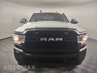 2022 Ram 3500 Cab Chassis Tradesman Crew Cab DRW - miniatura 2