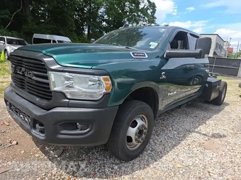 2022 Ram 3500 Cab Chassis Tradesman Crew Cab DRW