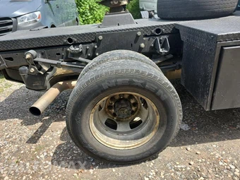 2022 Ram 3500 Cab Chassis Tradesman Crew Cab DRW - miniatura 10