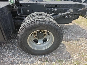 2022 Ram 3500 Cab Chassis Tradesman Crew Cab DRW - miniatura 11