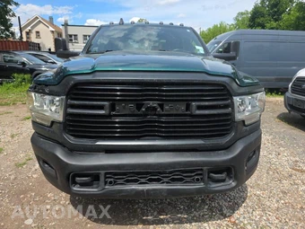 2022 Ram 3500 Cab Chassis Tradesman Crew Cab DRW - miniatura 2
