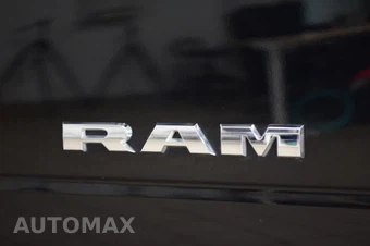 2022 Ram 3500 Cab Chassis Tradesman DRW - miniatura 11