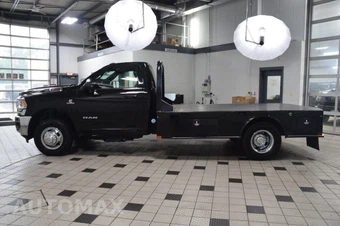 2022 Ram 3500 Cab Chassis Tradesman DRW - miniatura 3