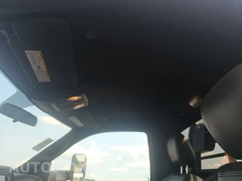 2022 Ram 3500 Cab Chassis Tradesman Regular Cab DRW - miniatura 16