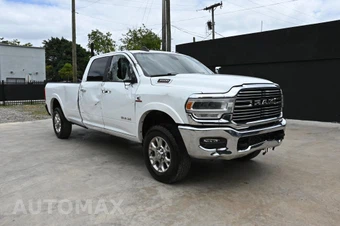 2022 Ram 3500 Laramie Crew Cab Long Bed - miniatura 2