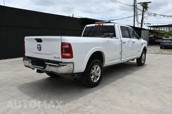 2022 Ram 3500 Laramie Crew Cab Long Bed - miniatura 3