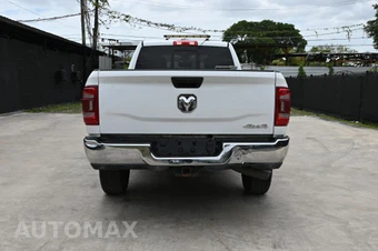 2022 Ram 3500 Laramie Crew Cab Long Bed - miniatura 4