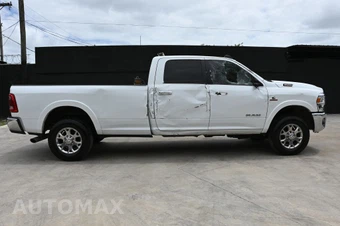 2022 Ram 3500 Laramie Crew Cab Long Bed - miniatura 7