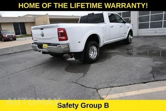 2022 Ram 3500 Laramie Crew Cab Long Bed DRW - miniatura 16