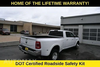 2022 Ram 3500 Laramie Crew Cab Long Bed DRW - miniatura 17