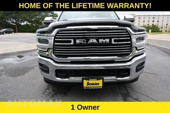 2022 Ram 3500 Laramie Crew Cab Long Bed DRW - miniatura 2