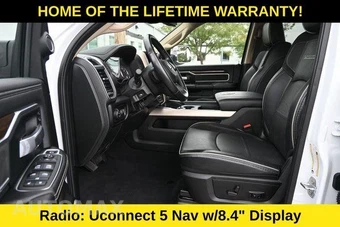 2022 Ram 3500 Laramie Crew Cab Long Bed DRW - miniatura 26