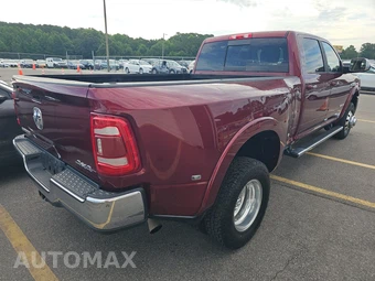2022 Ram 3500 Laramie Crew Cab Long Bed DRW - miniatura 4