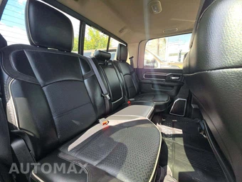 2022 Ram 3500 Laramie Crew Cab Long Bed DRW - miniatura 16